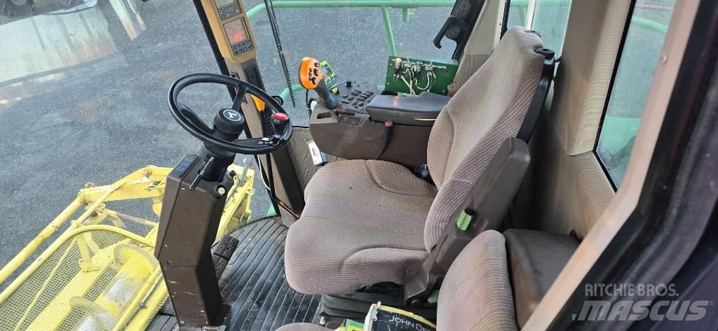 John Deere 7400 Selvdrevne fôrhøstere