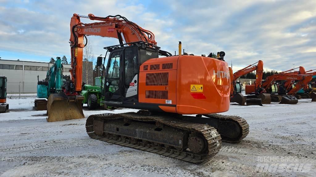 Hitachi ZX225USRLC-6 Beltegraver