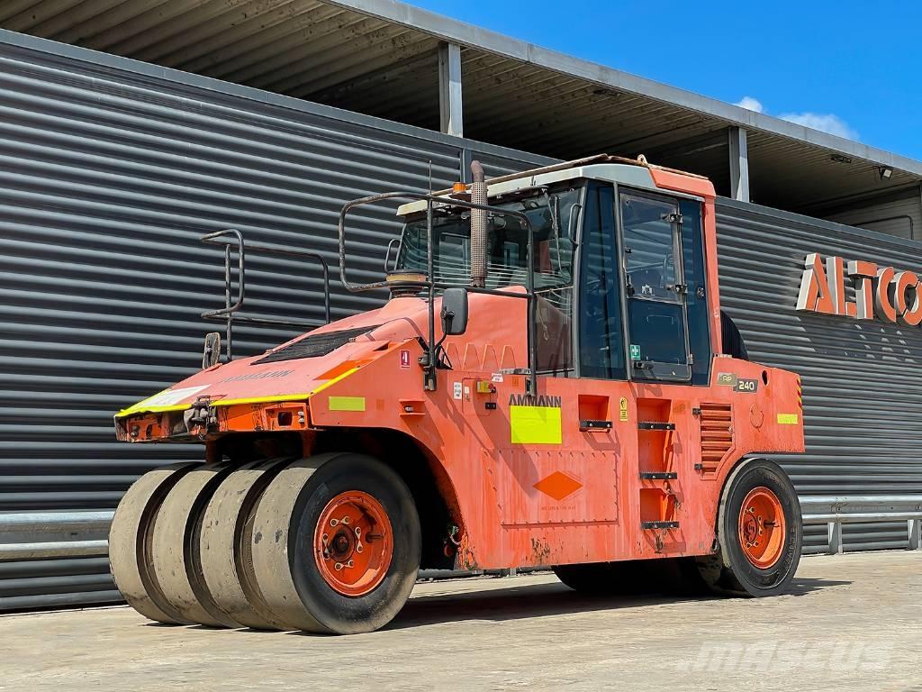 Ammann AP 240 Gummihjulsvalser