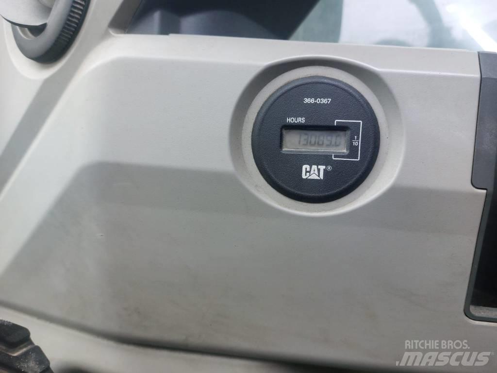 CAT 374 F Beltegraver