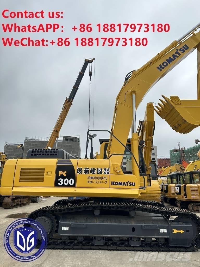 Komatsu PC300-8N1 Beltegraver