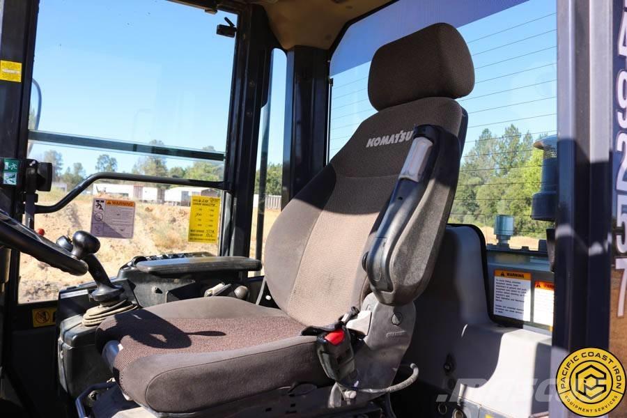 Komatsu WA 320-7 Hjullastere