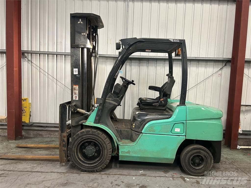 Mitsubishi FD35NT Diesel Trucker