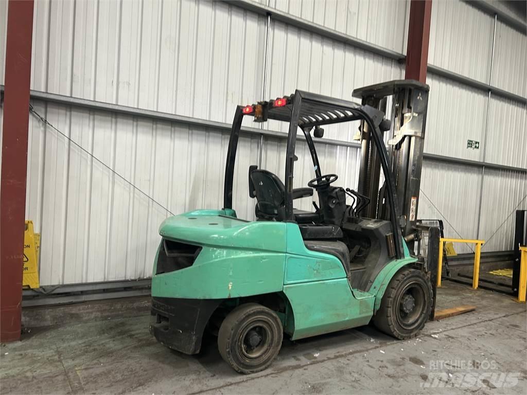 Mitsubishi FD35NT Diesel Trucker