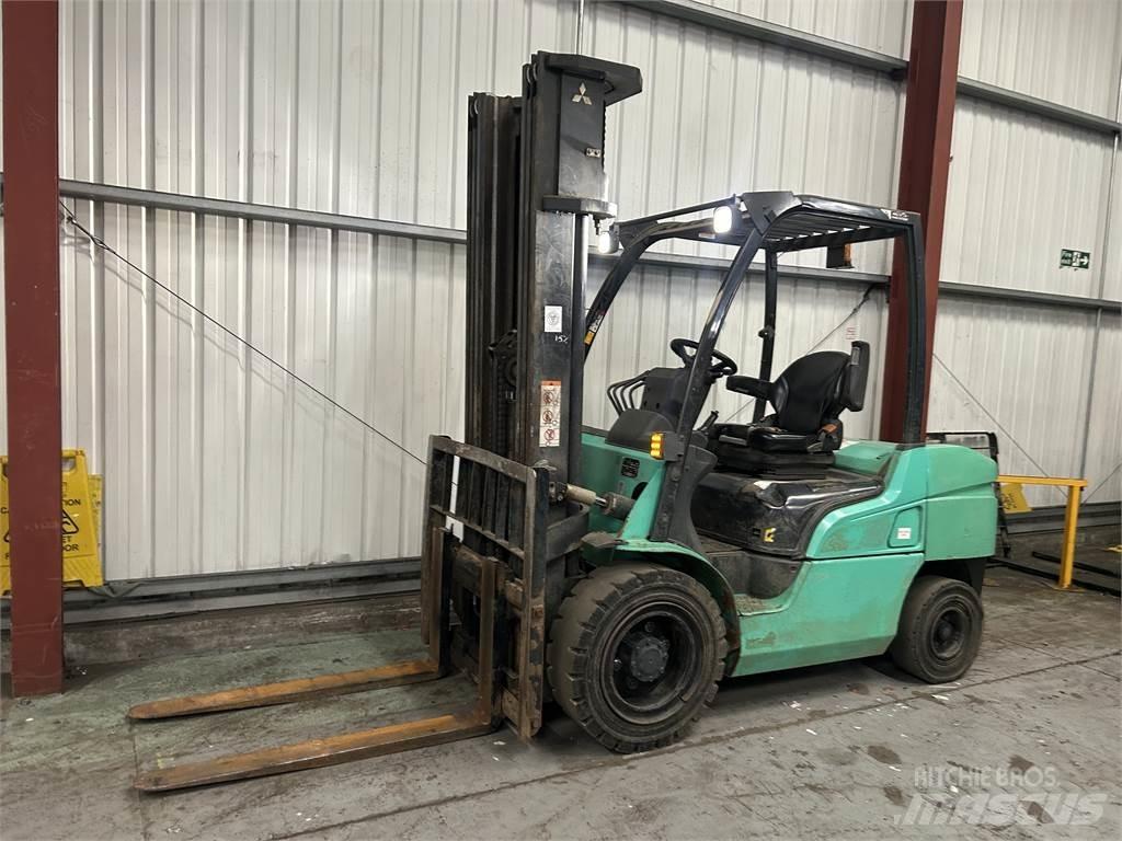 Mitsubishi FD35NT Diesel Trucker