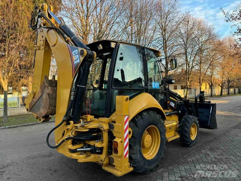CAT 432 E Traktorgravere