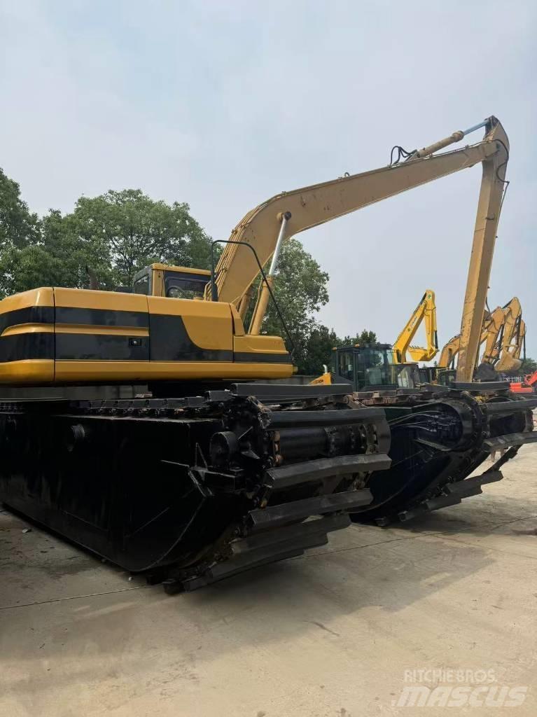 CAT 320B Amfibiske Gravemaskiner