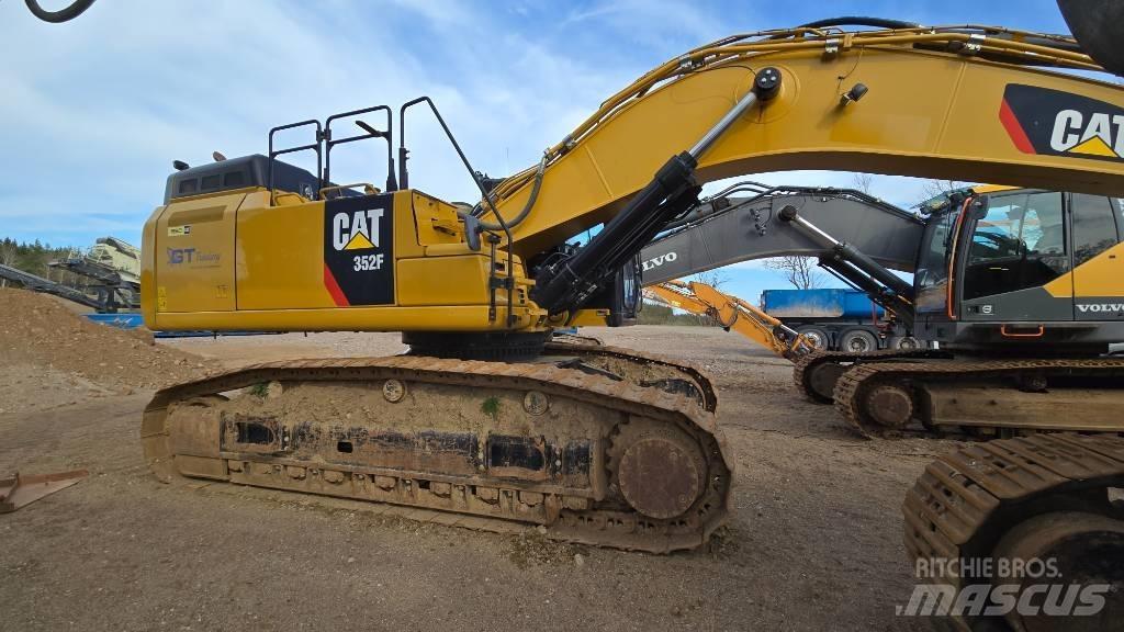 CAT 352 F Beltegraver