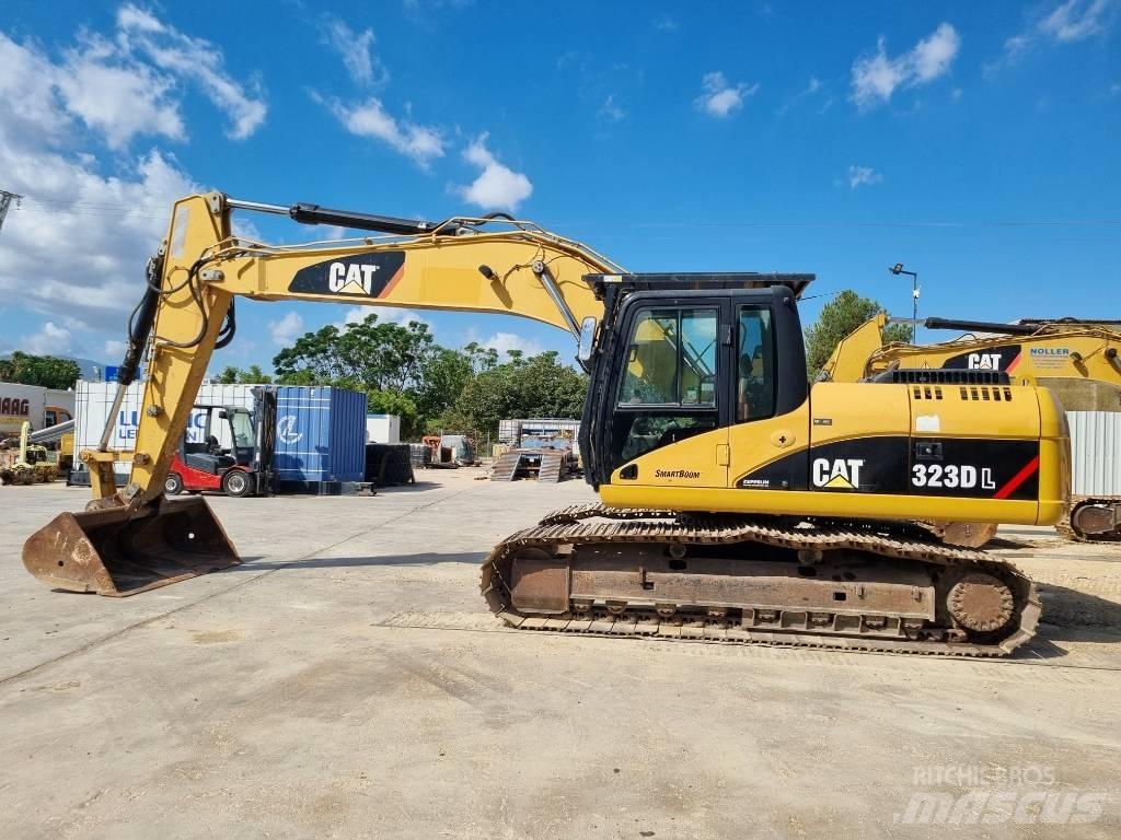CAT 323 D L Beltegraver