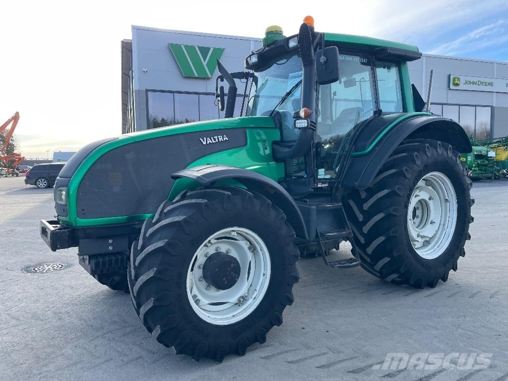 Valtra T151 Traktorer