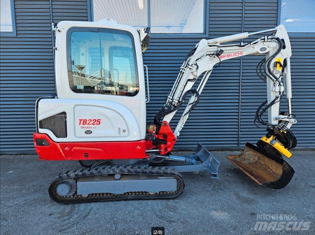 Takeuchi TB 225 Minigravere <7t