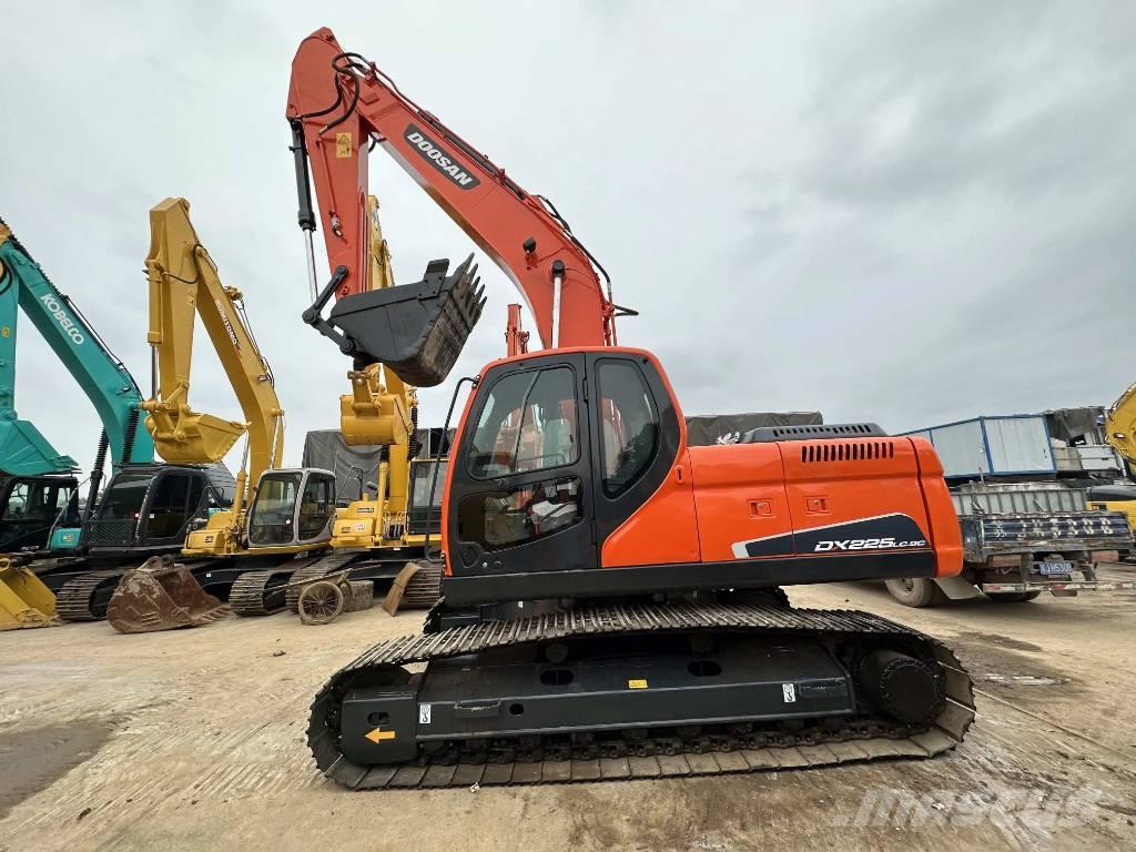 Doosan DX225LC-9C Beltegraver