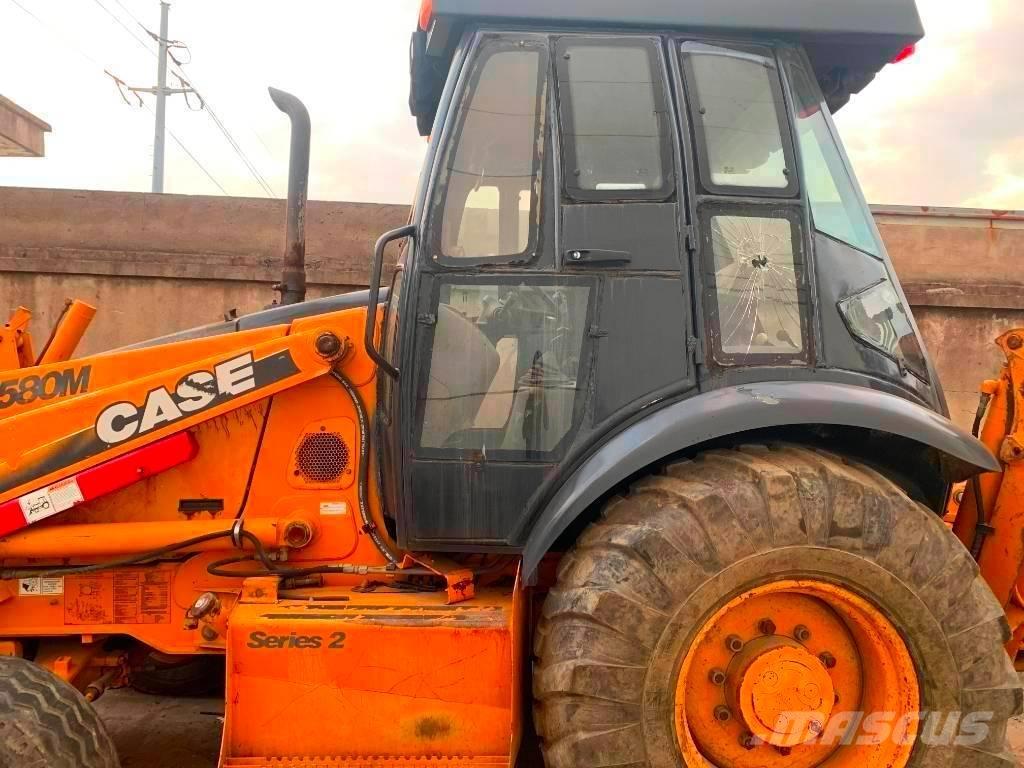 CASE 580 M Traktorgravere