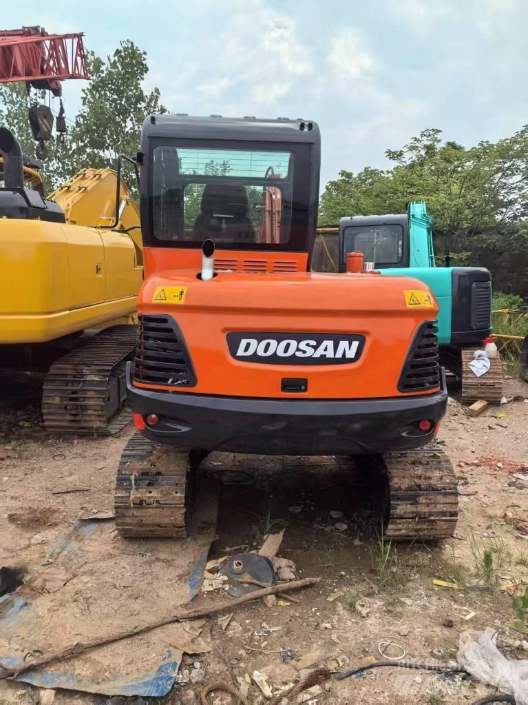 Doosan DX 60 Beltegraver