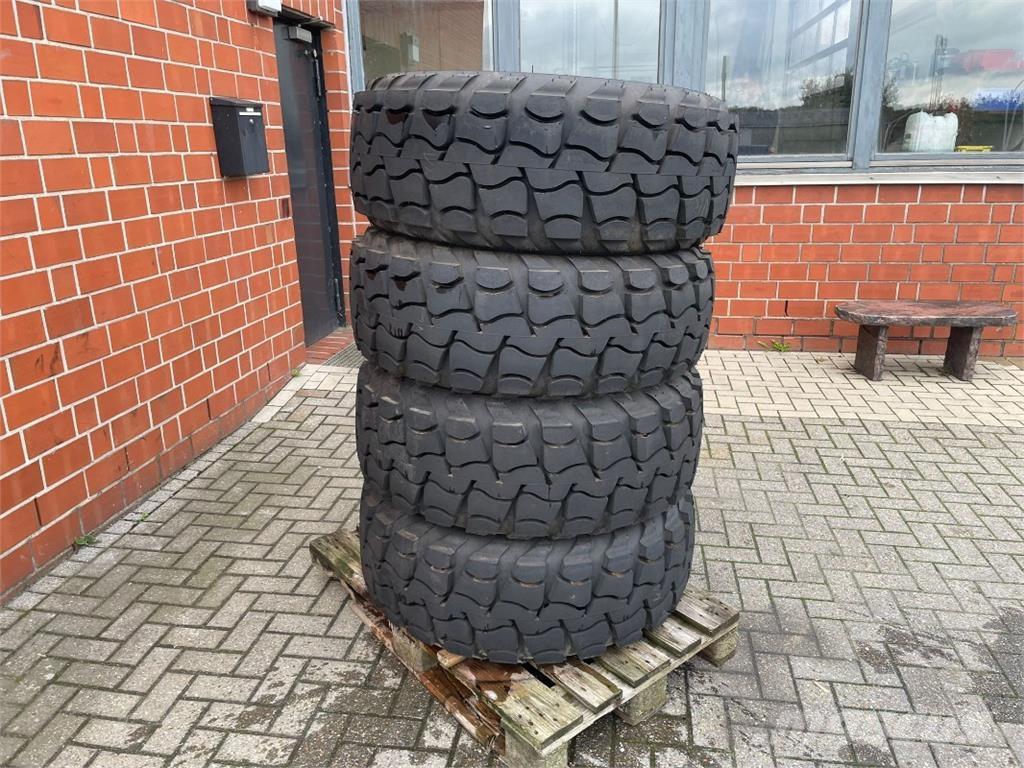 Aeolus 405/70R20 Dekk, hjul og felger