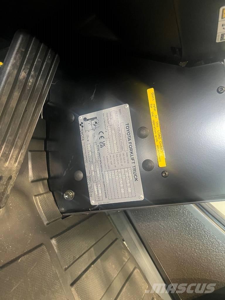 Toyota 8 FD 80 F Diesel Trucker