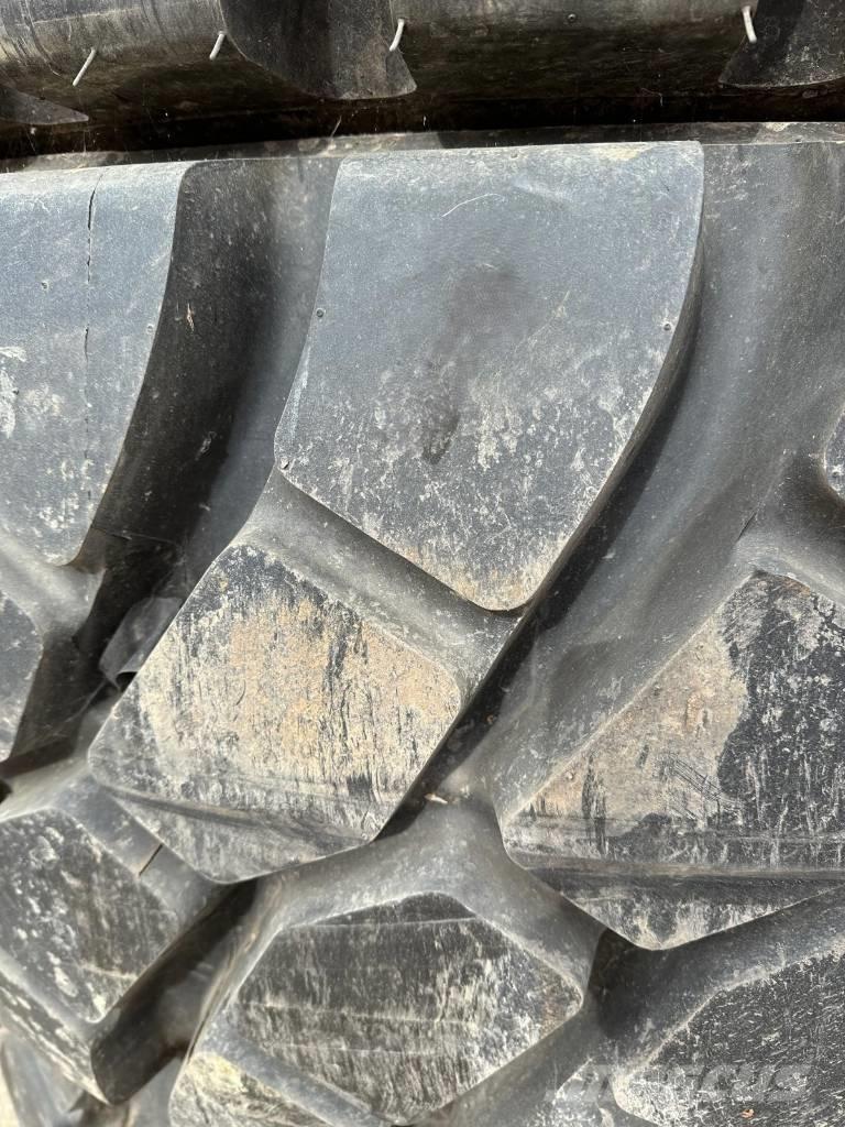 ROCK RADIAL 23.5R25 Dekk, hjul og felger