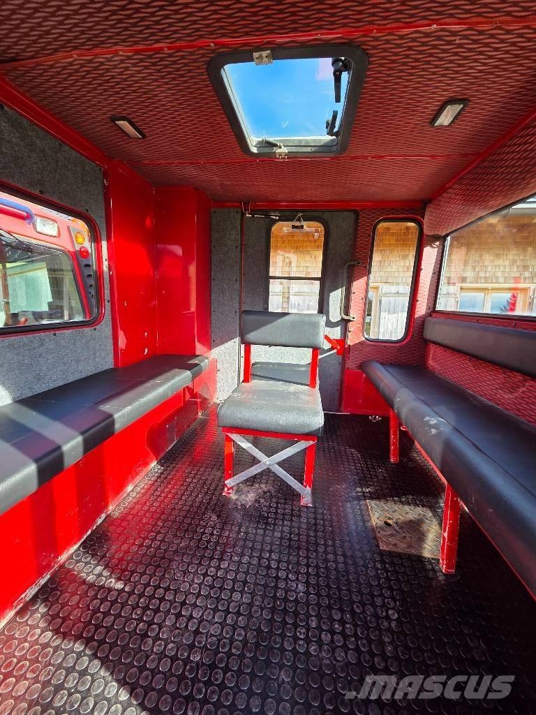  Pistenbully 300 DD Tråkkemaskiner