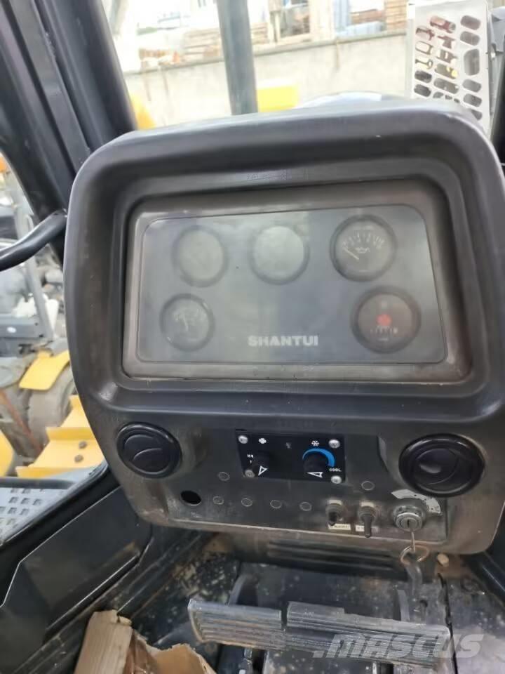 Shantui SD 16 Dozere Beltegående