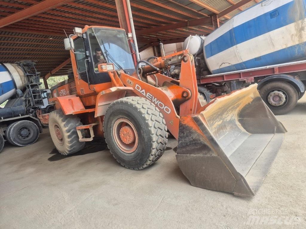 Daewoo Mega 250 Hjullastere