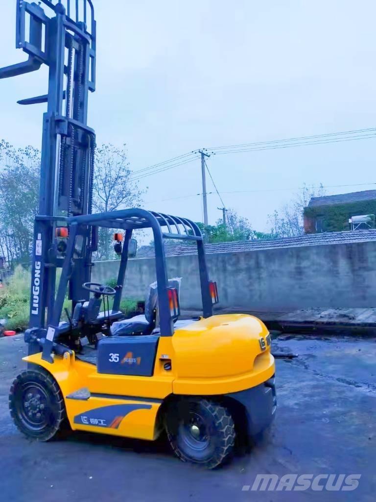 LiuGong CPC 35 Diesel Trucker