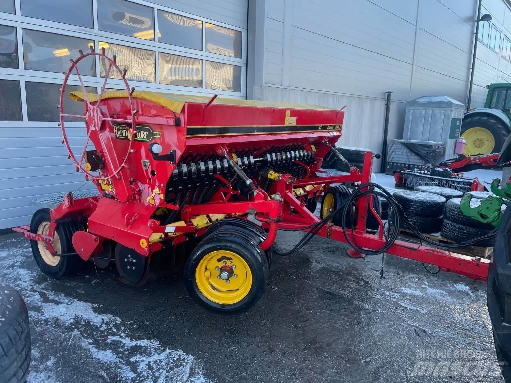 Väderstad Rapid Turf Toppdressing
