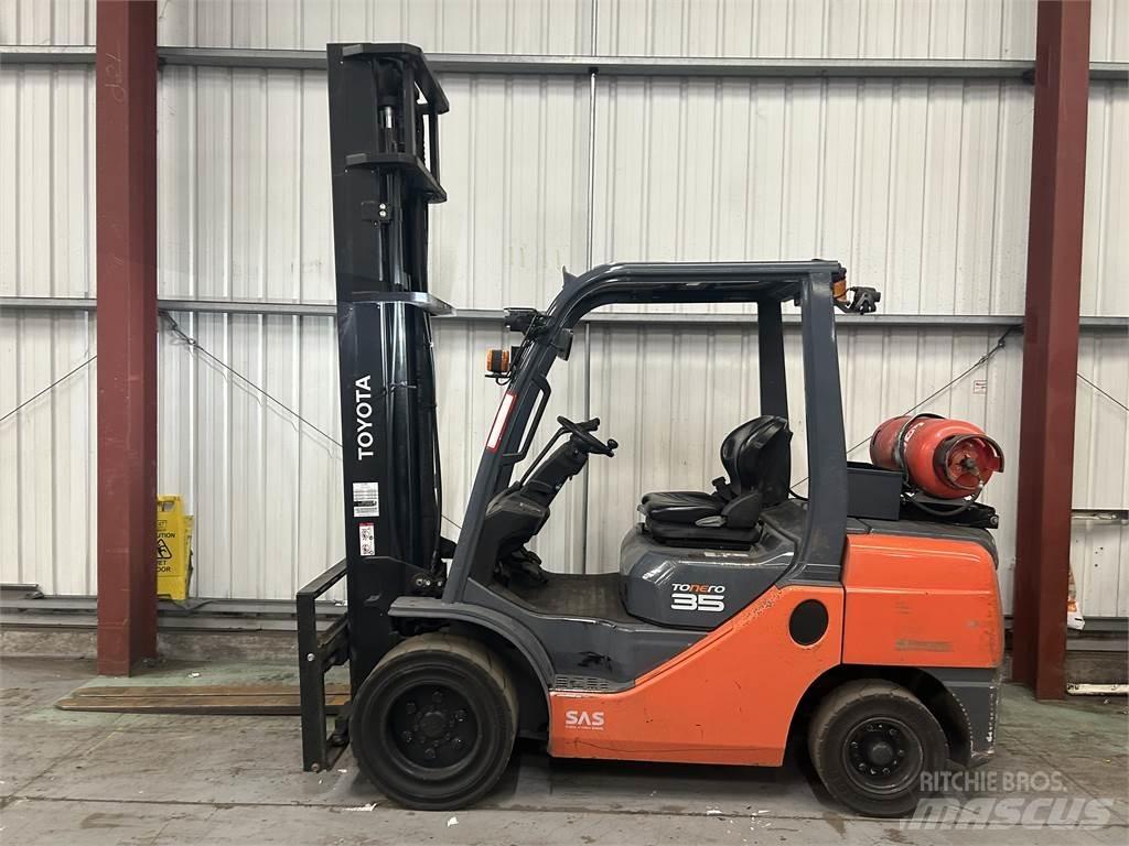 Toyota 02-8FGJF35 Propan trucker