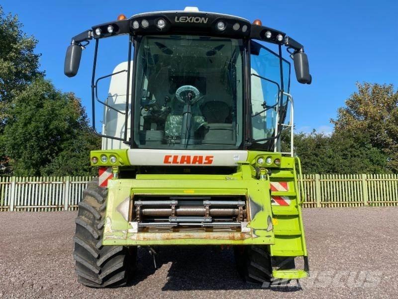 CLAAS LEXION 750 Skurtreskere