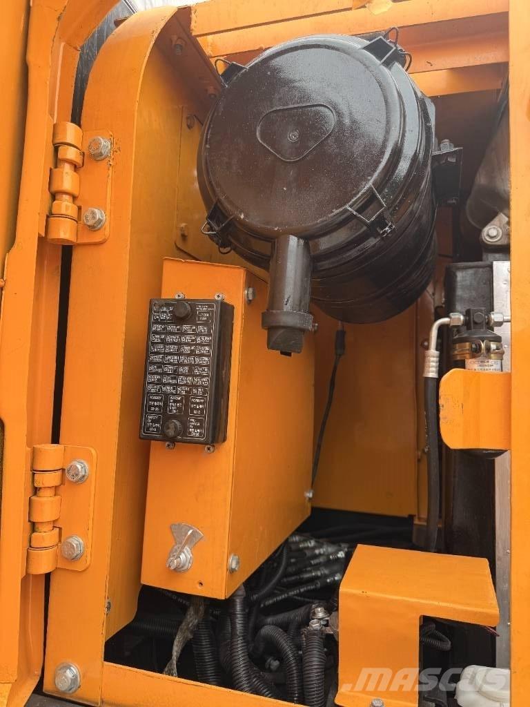 Hyundai HX 220 Beltegraver