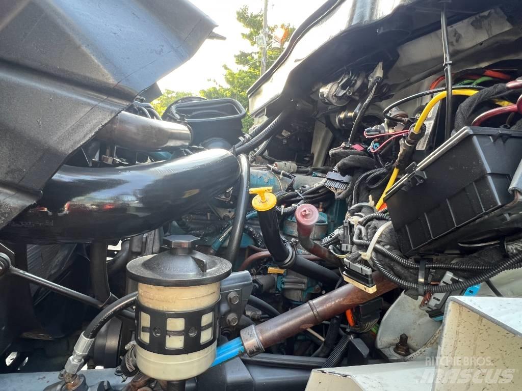 International 7400 Slamsugere