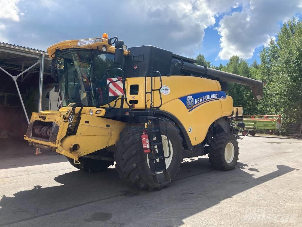 New Holland CR 9090 Skurtreskere