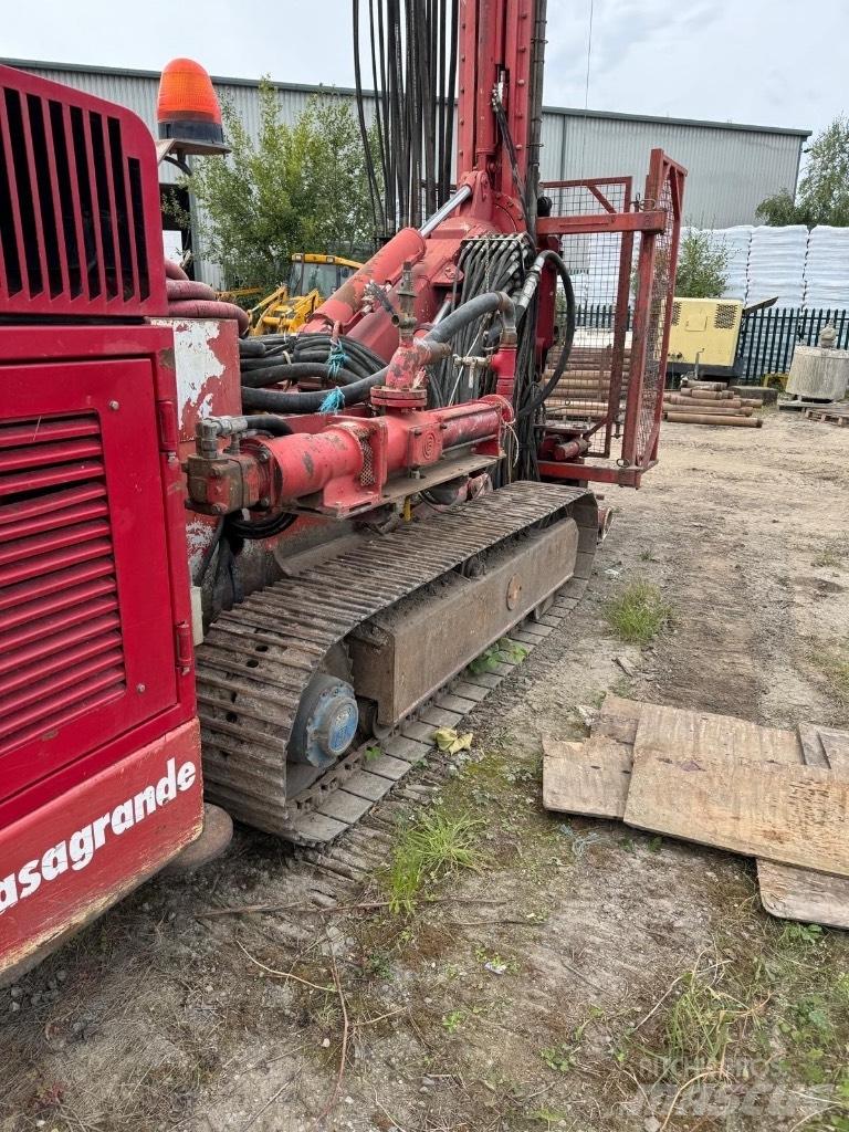 Casagrande C6 Lette borerigger