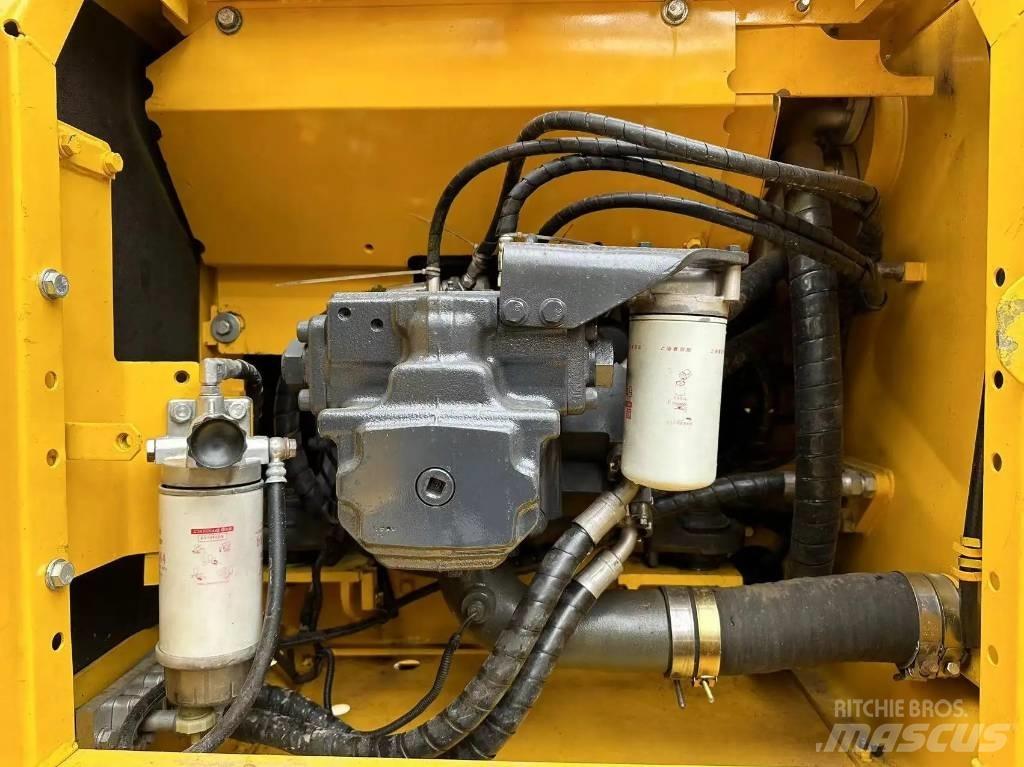 Komatsu PC 210-8 Beltegraver