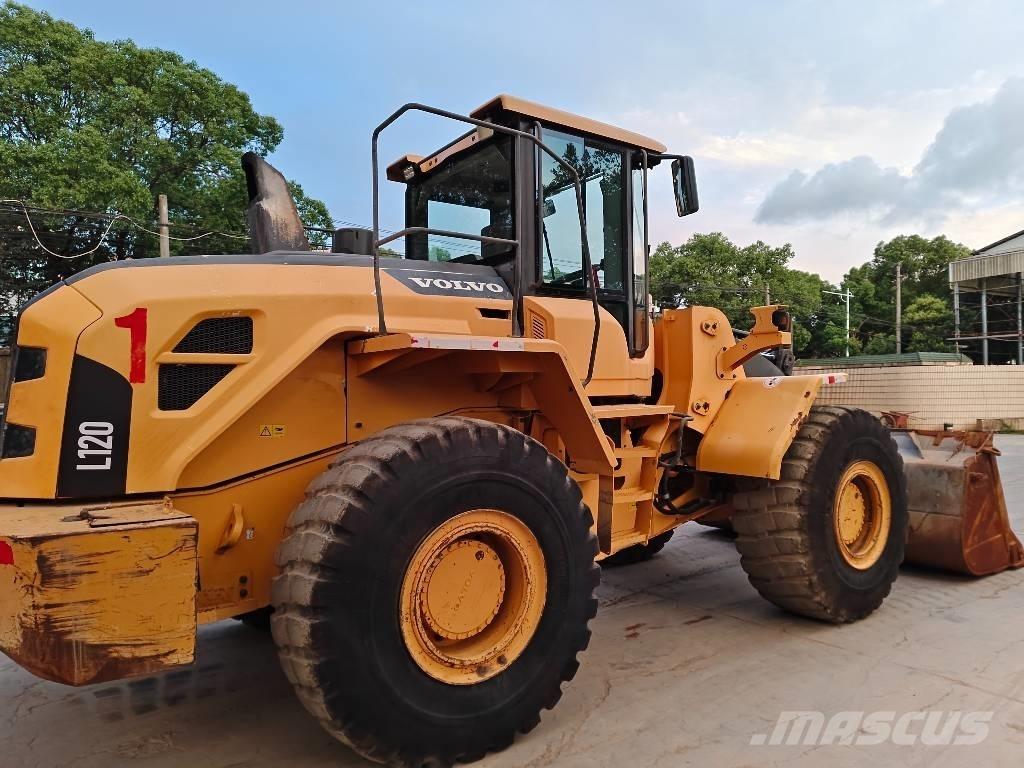 Volvo L 120 Hjullastere