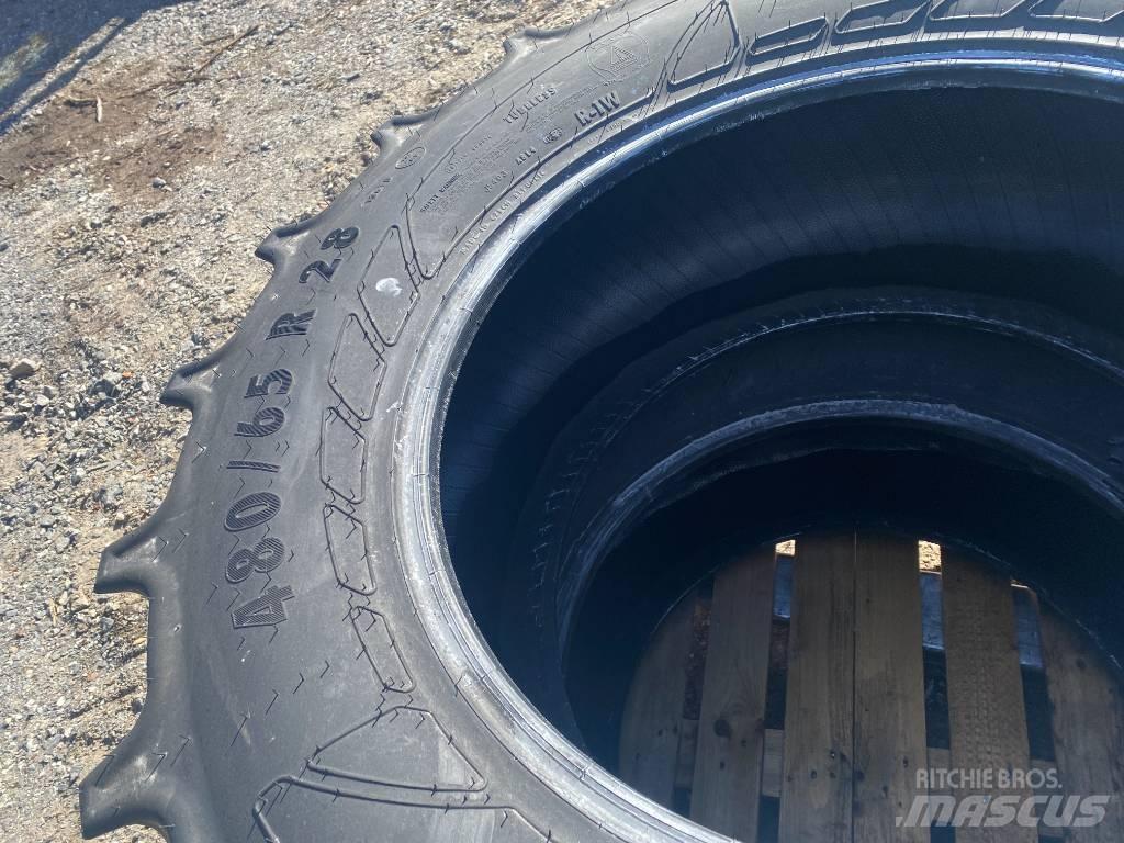 Mitas 480/65 R28 Dekk, hjul og felger