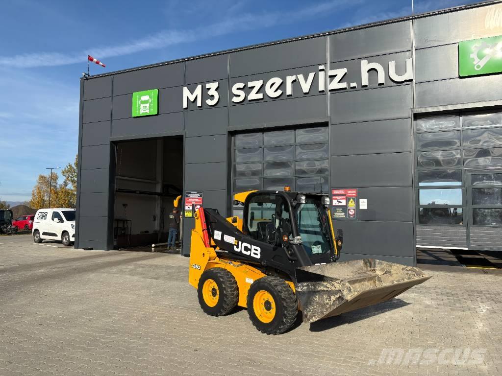 JCB 250 T4 Minilastere