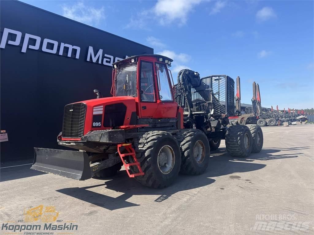 Komatsu 895 Lassbærere