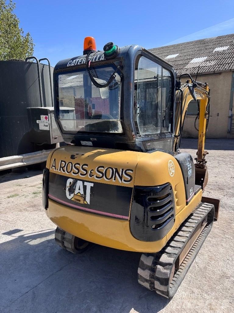 CAT 302.5 Minigravere <7t