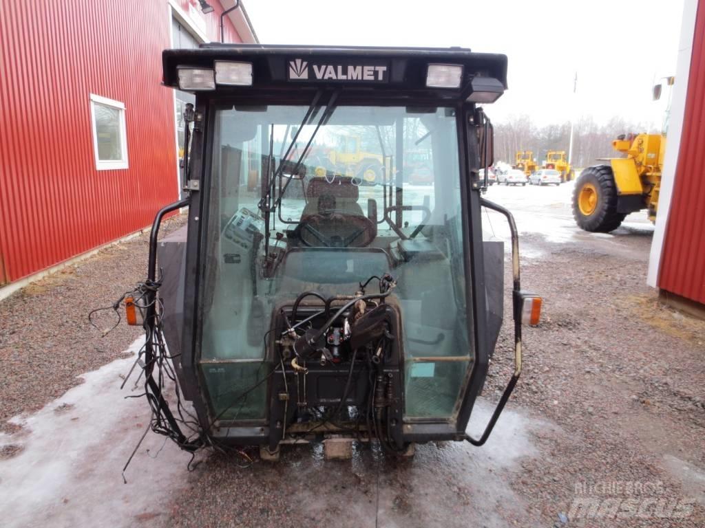 Valmet 8600 Førerhus og Interiør