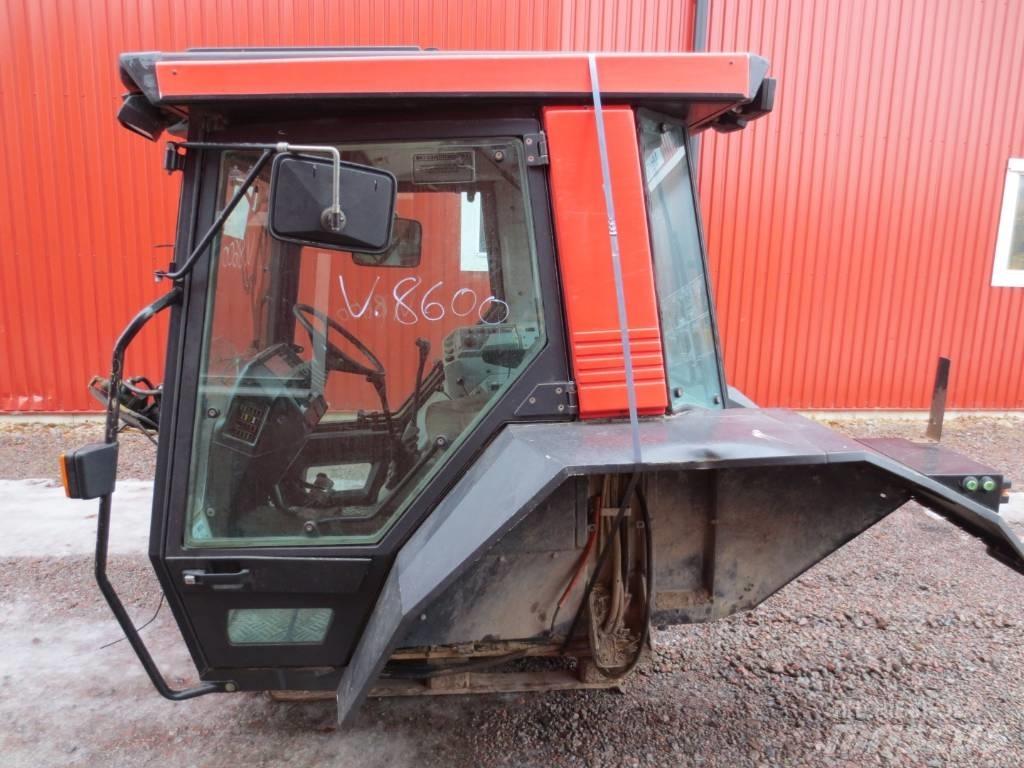 Valmet 8600 Førerhus og Interiør