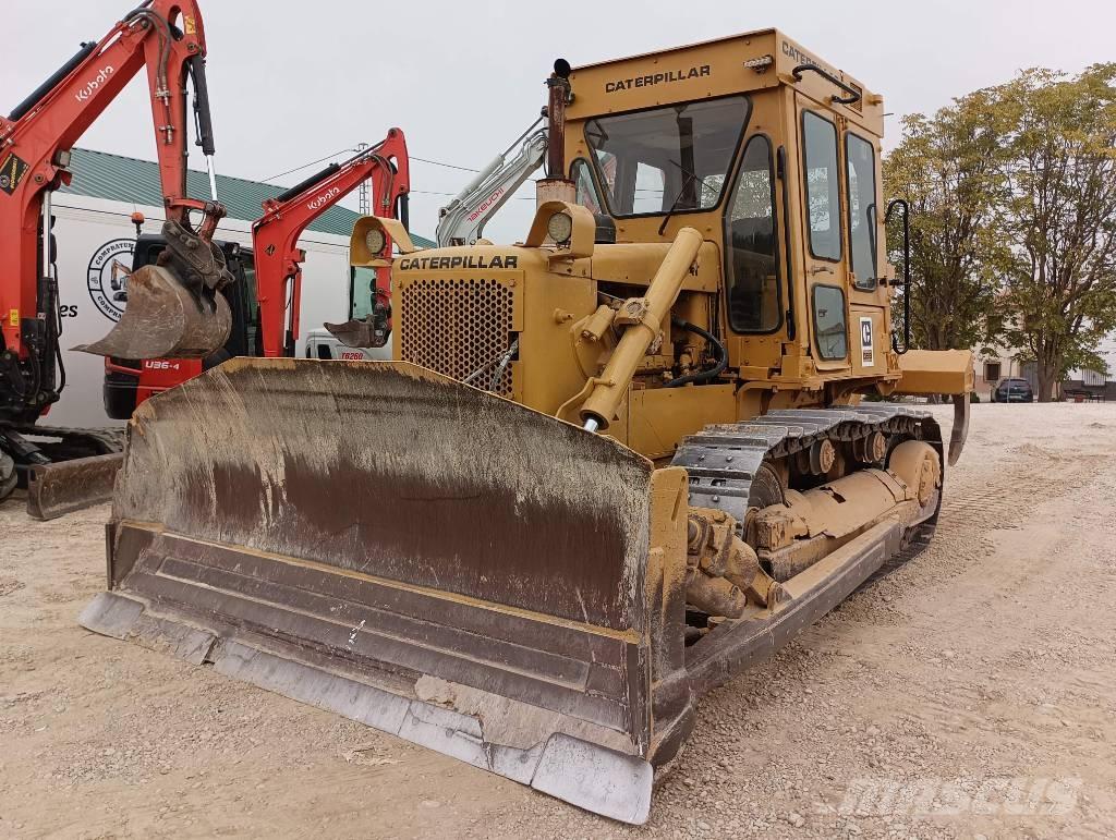 CAT D 5 B Dozere Beltegående