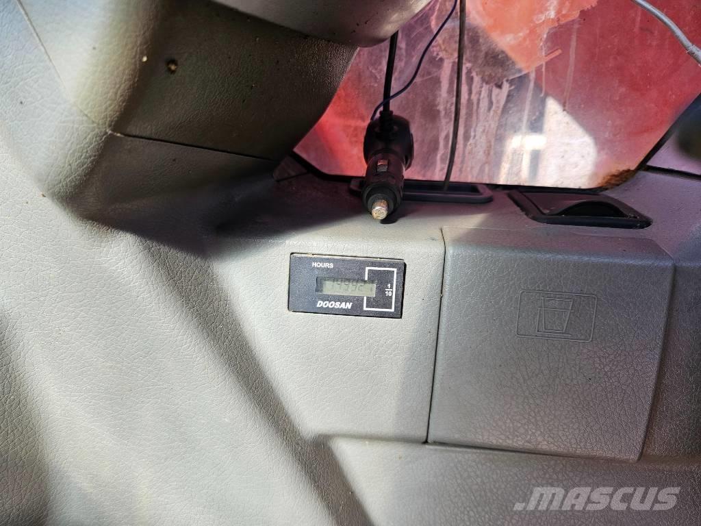 Doosan DX 210 W Hjulgravere