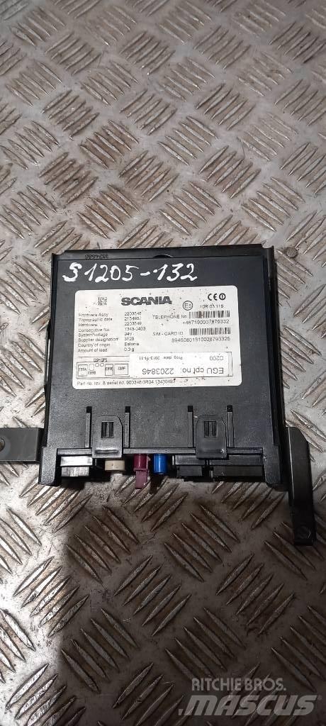 Scania R 440.    2203848 Lys - Elektronikk