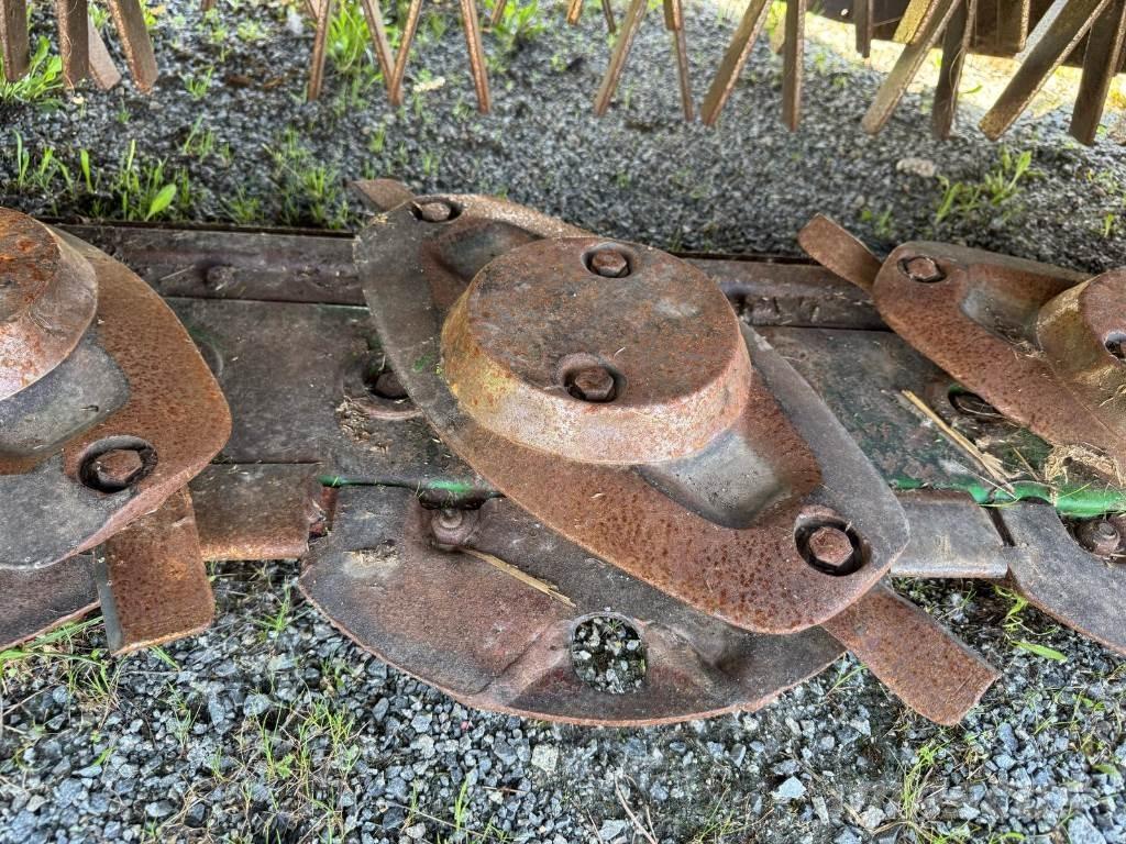 John Deere 131 Faste og slepe klippere