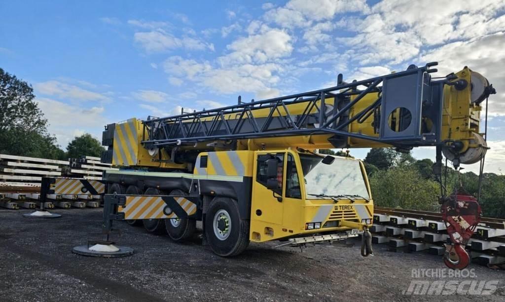 Terex AC140C Røff terreng kraner