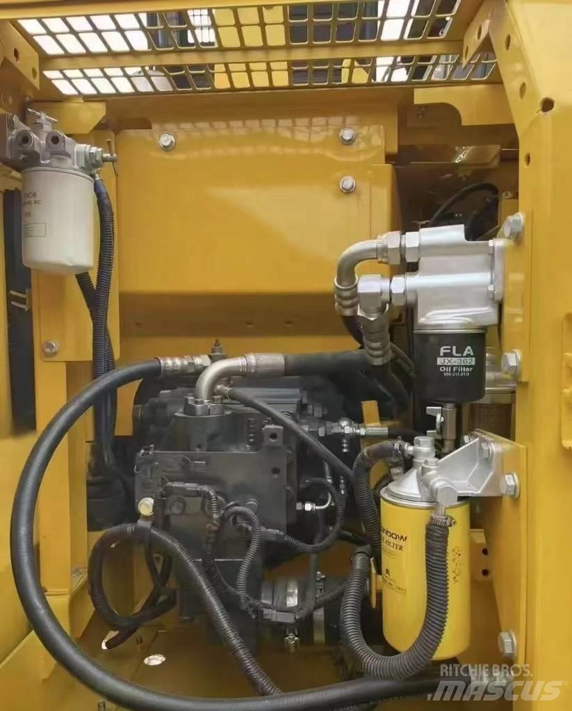 Komatsu PC 130 Beltegraver