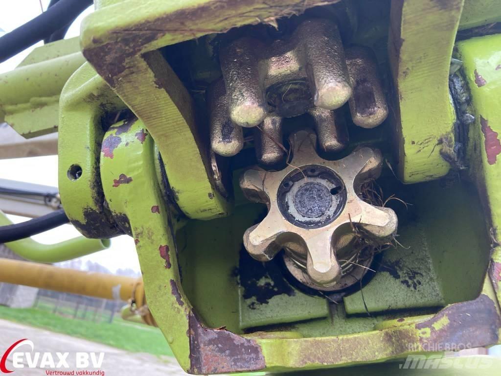 CLAAS Volto 870 T Raker og høyvendere