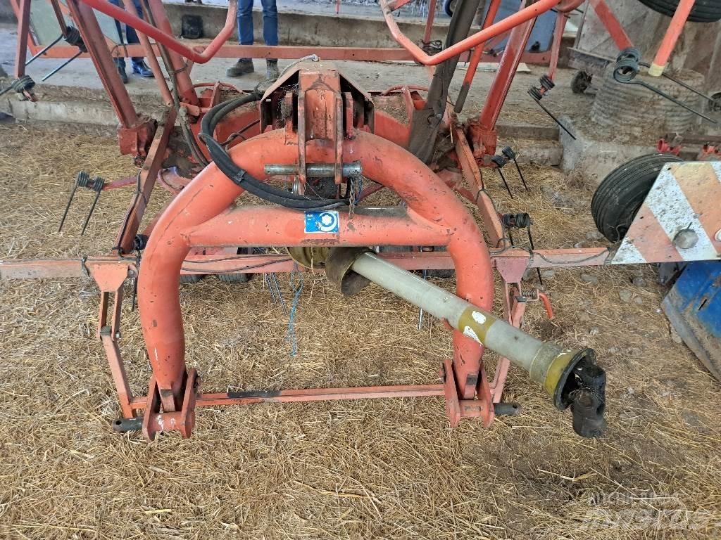 Kuhn GF8501 MH Raker og høyvendere