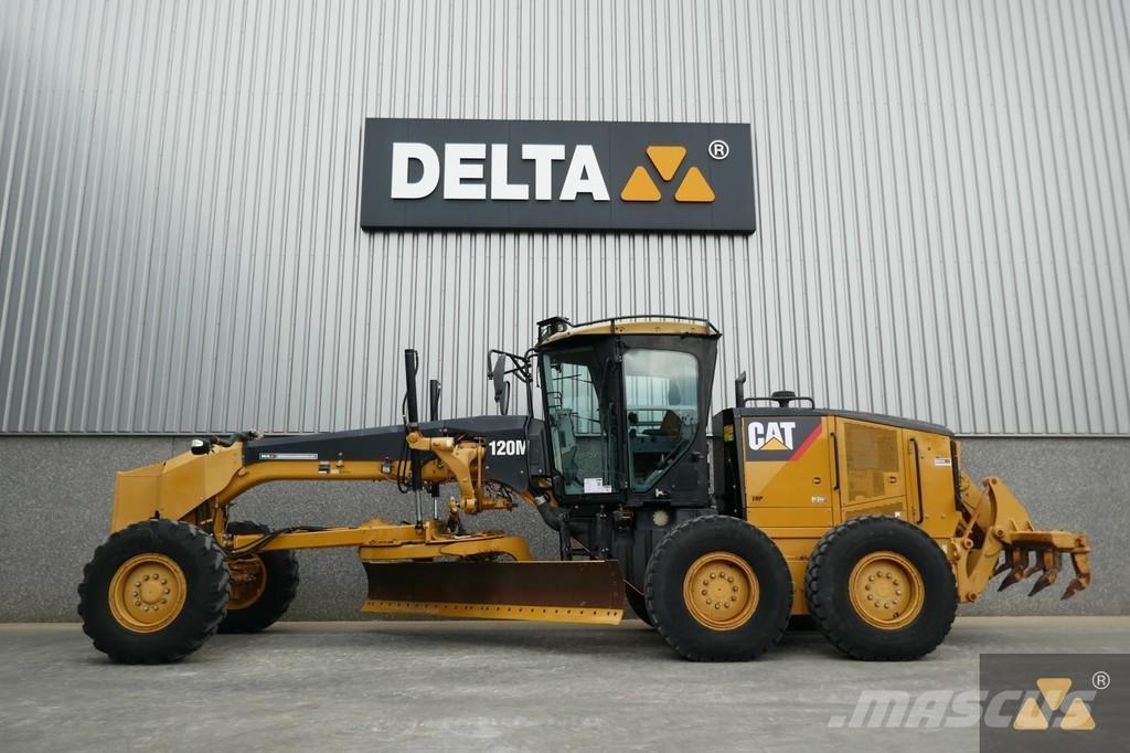 CAT 120M Veihøvler