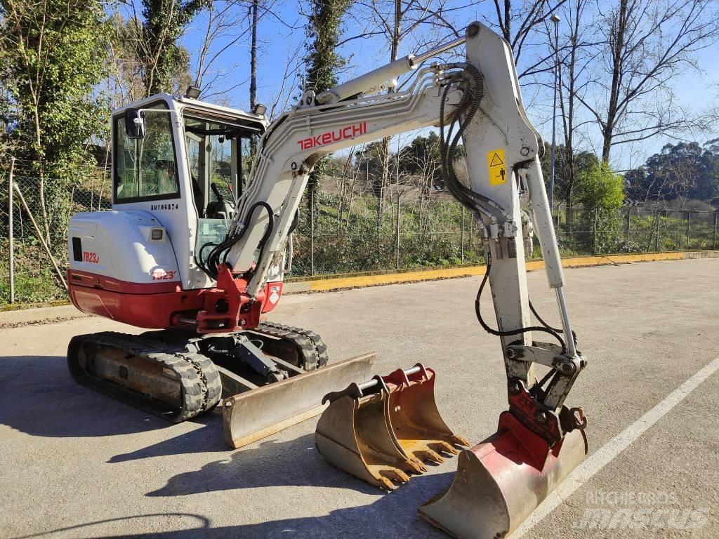 Takeuchi TB 230 Minigravere <7t